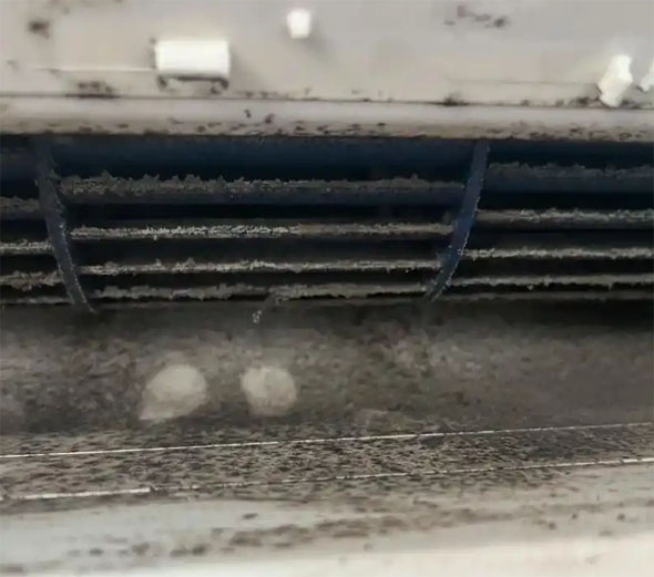 抚顺市空调吹的风有股烧焦味是怎么回事